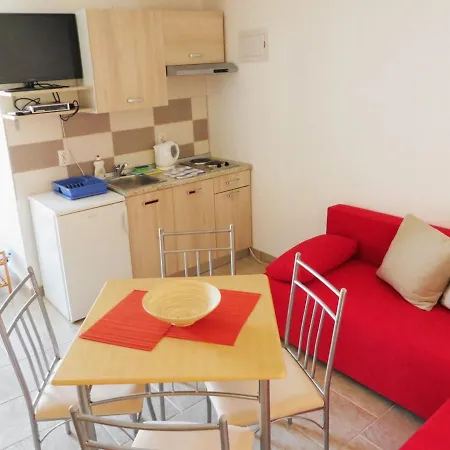 Apartment By The Sea Veli Rat, Dugi Otok - 15006 Veli Rat